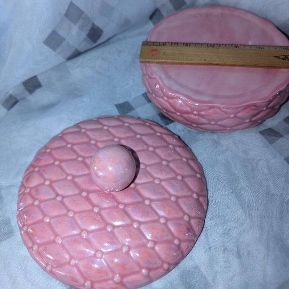 Arnels Ceramic 7” Quilted Round Lidded Dish Powder Jewelry Trinket Vintage - Picture 7 of 7